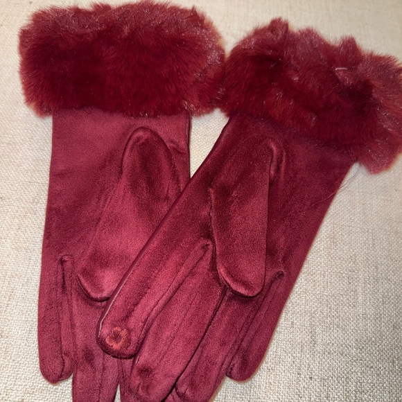 UGG Women's Deep Red Leather Gloves with Fur Trim - Picture 2 of 2
